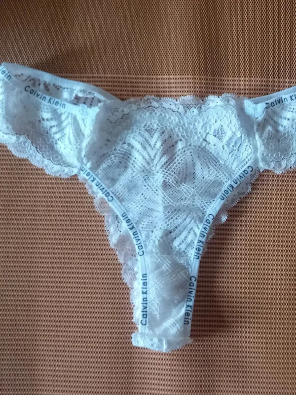 Tanga Rendada Logomania