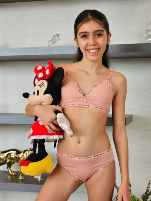 Conjunto Juvenil CK Micro