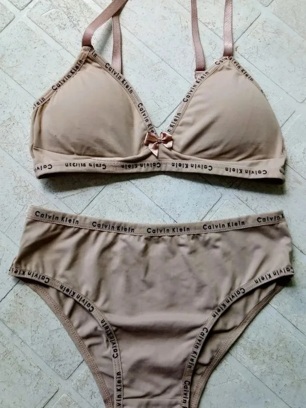 Conjunto Juvenil CK Micro