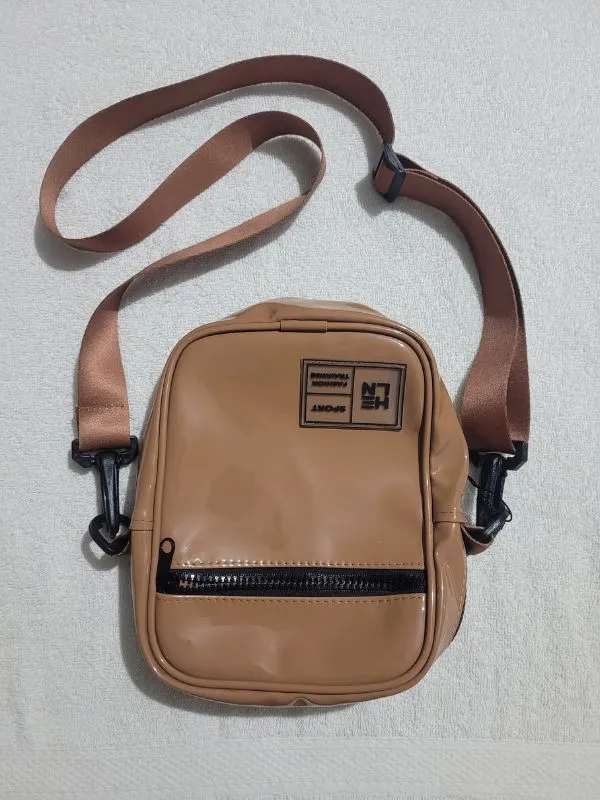 Bolsa Shoulder Hellen Carolina Logomania Vinil