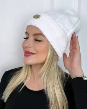Touca Tricô com Pompom Hellen Carolina