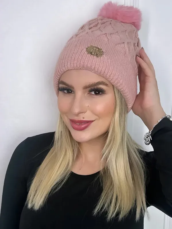 Touca Tricô com Pompom Hellen Carolina